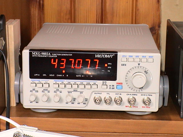 Fréquencemètre / générateur HF